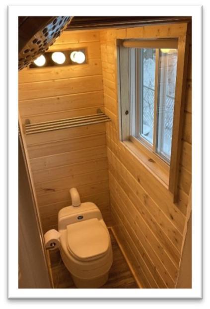 Our Cabin Bed & Breakfast Yellowknife Bagian luar foto