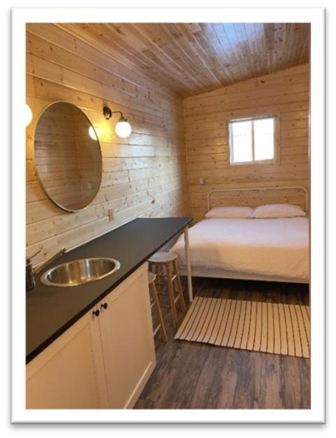 Our Cabin Bed & Breakfast Yellowknife Bagian luar foto
